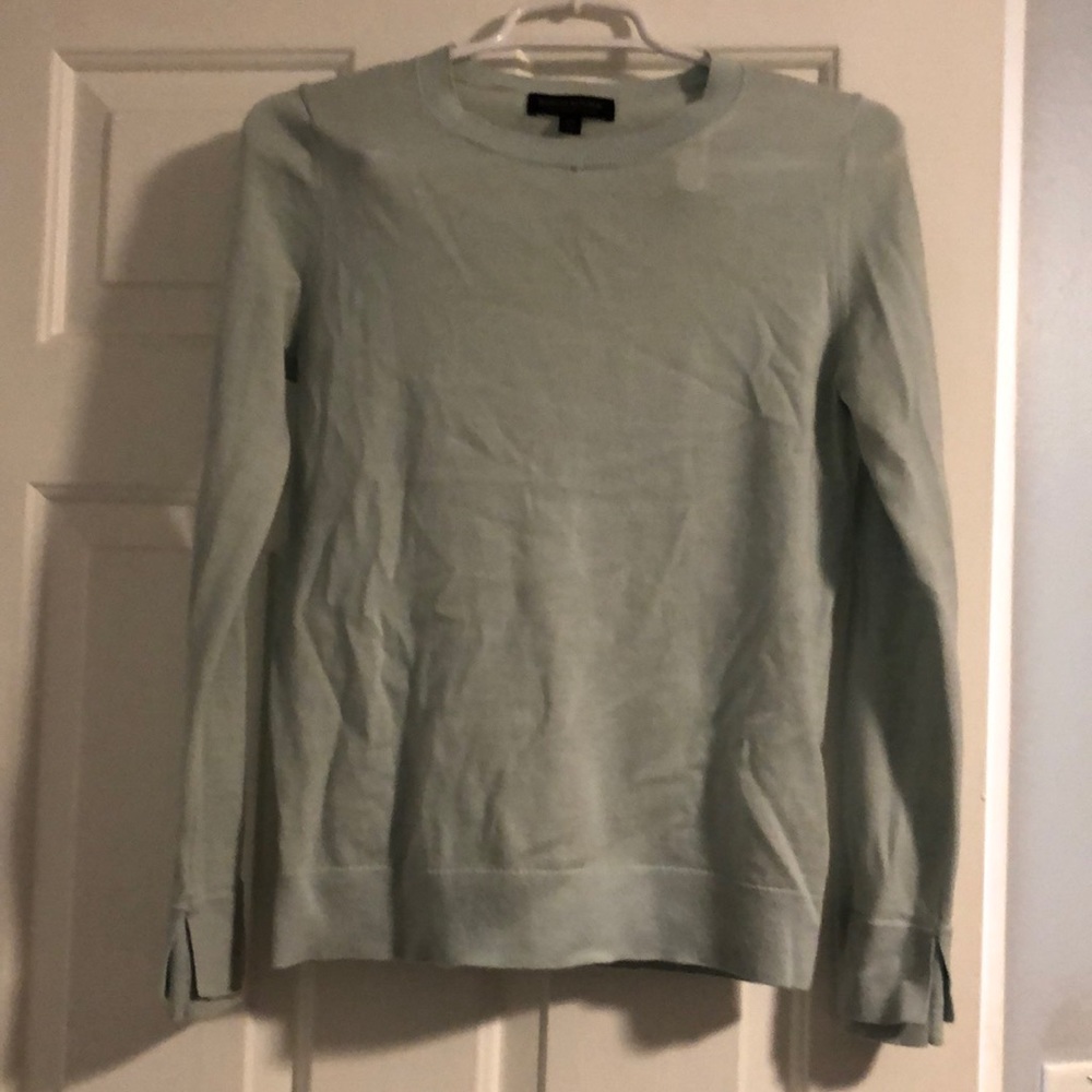 Banana Republic sea foam green sweater